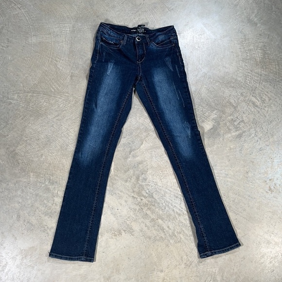 🤯RAMPAGE Medium Wash Denim w Crystal Studs 6 - Picture 3 of 5